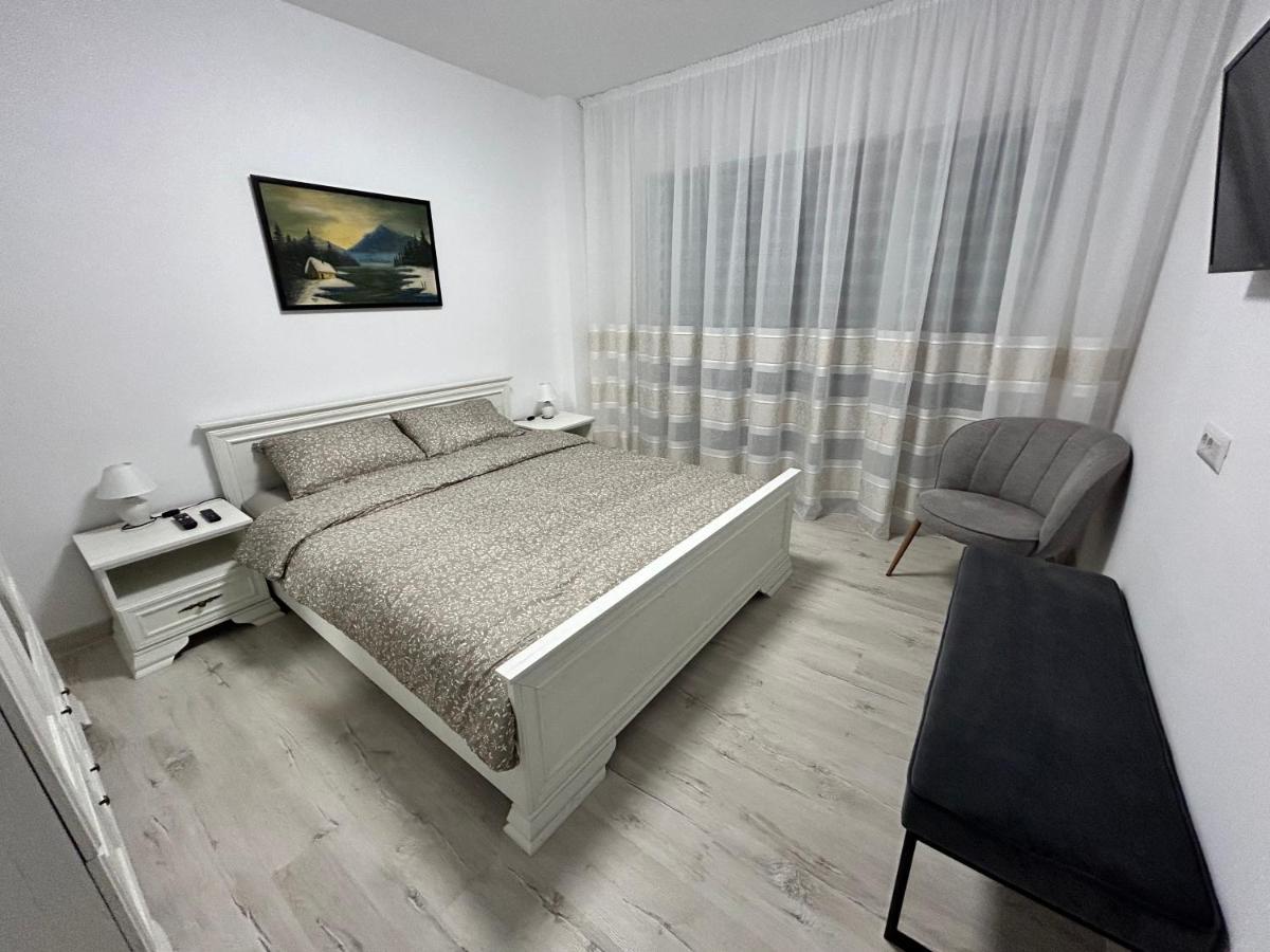 1 Mai - Luxury Park Apartments - Self Check-In - Private Parking - 2 Craiova Exterior photo